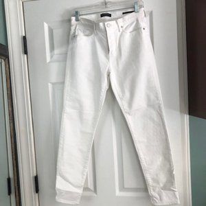 White skinny jeans